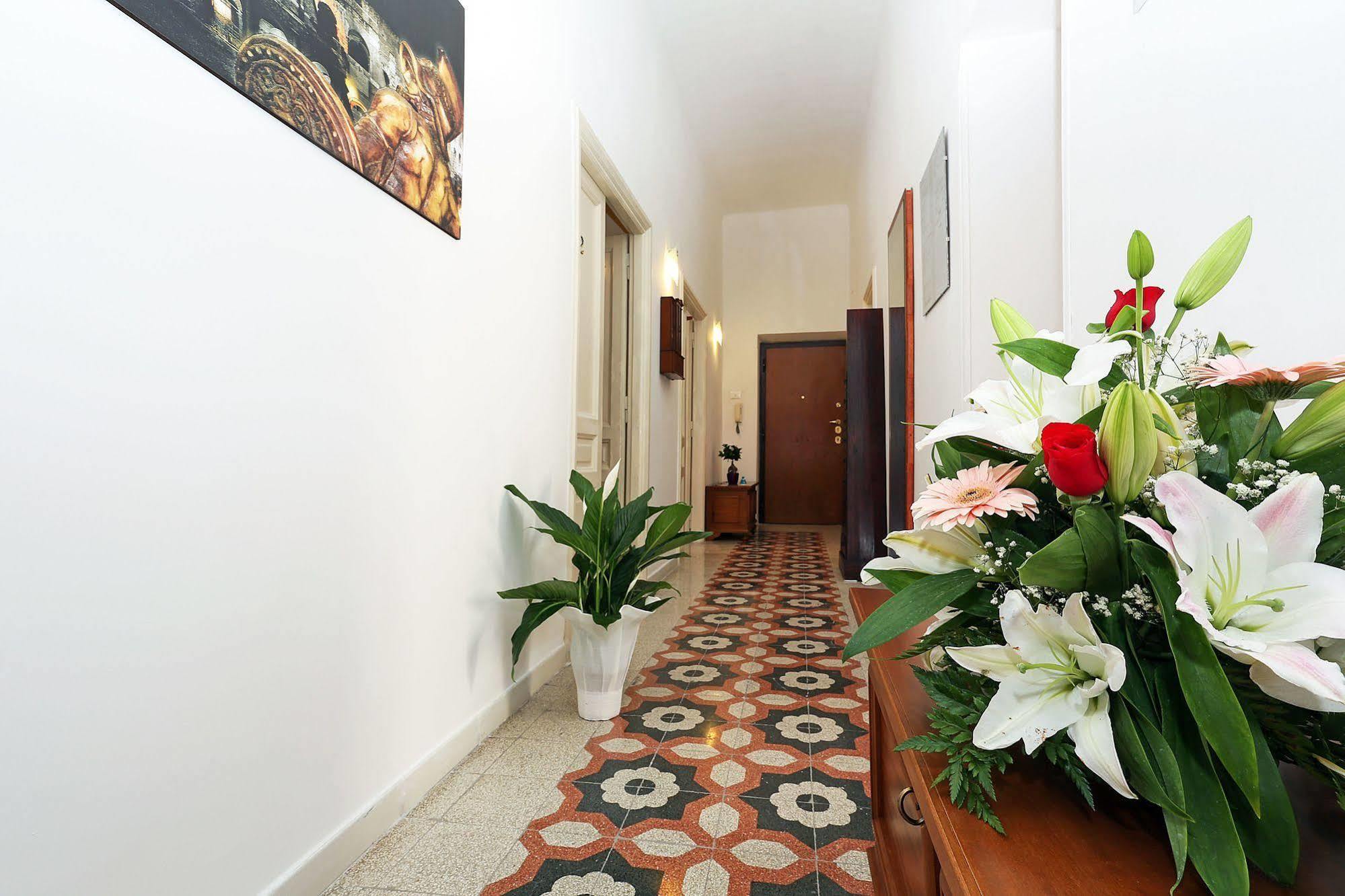 Bells Of Rome Hotel Bagian luar foto
