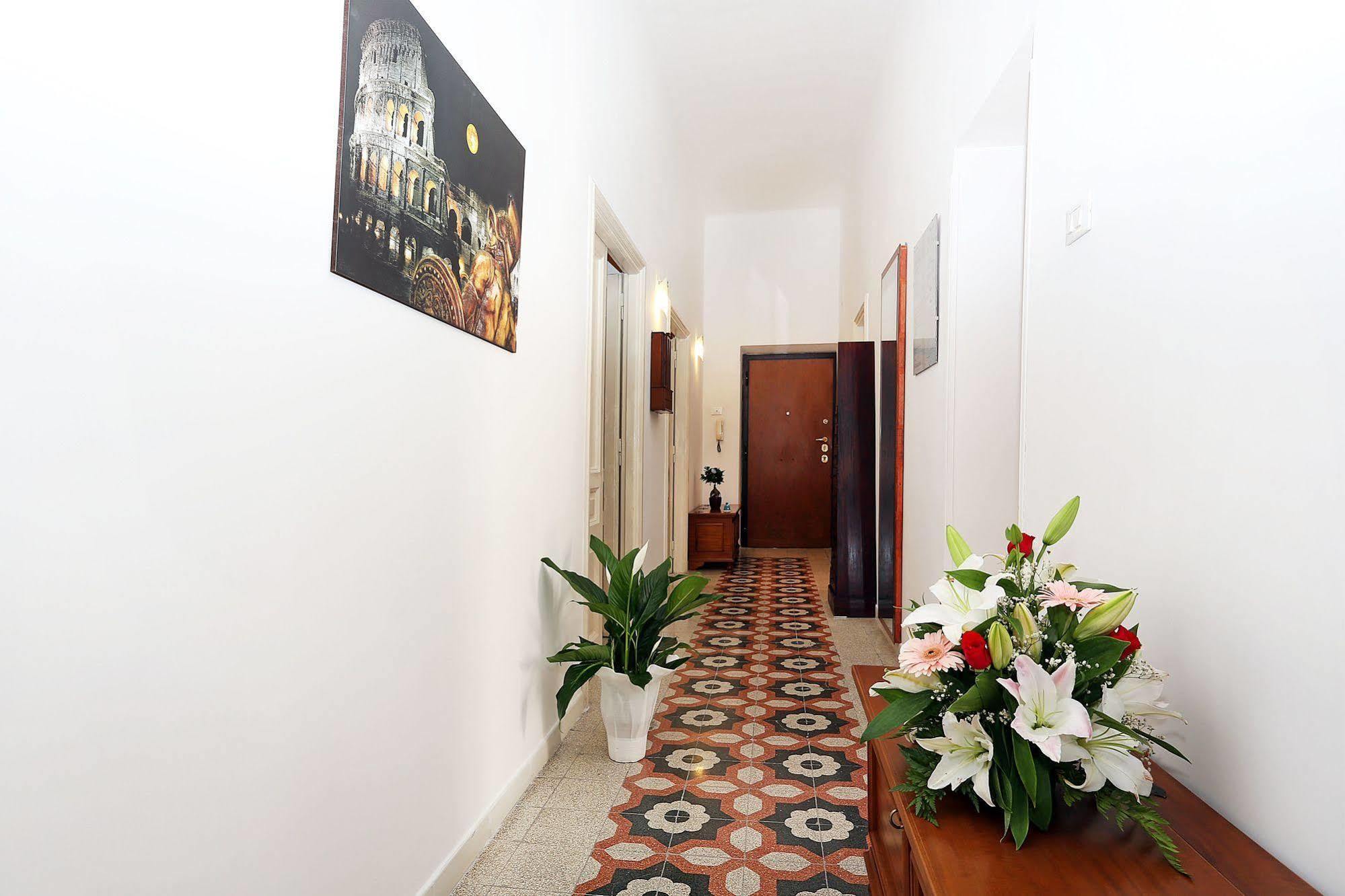 Bells Of Rome Hotel Bagian luar foto