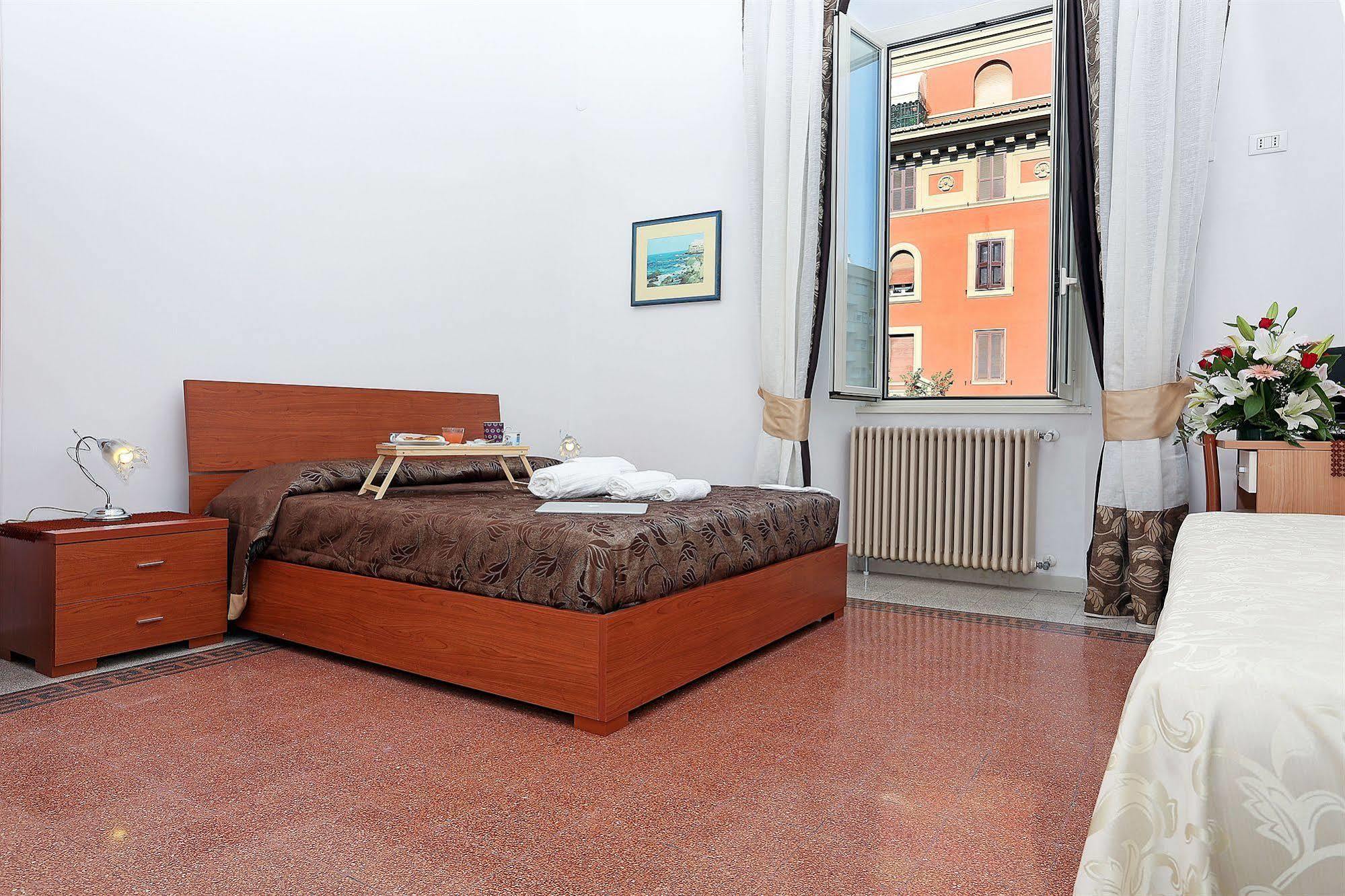 Bells Of Rome Hotel Bagian luar foto
