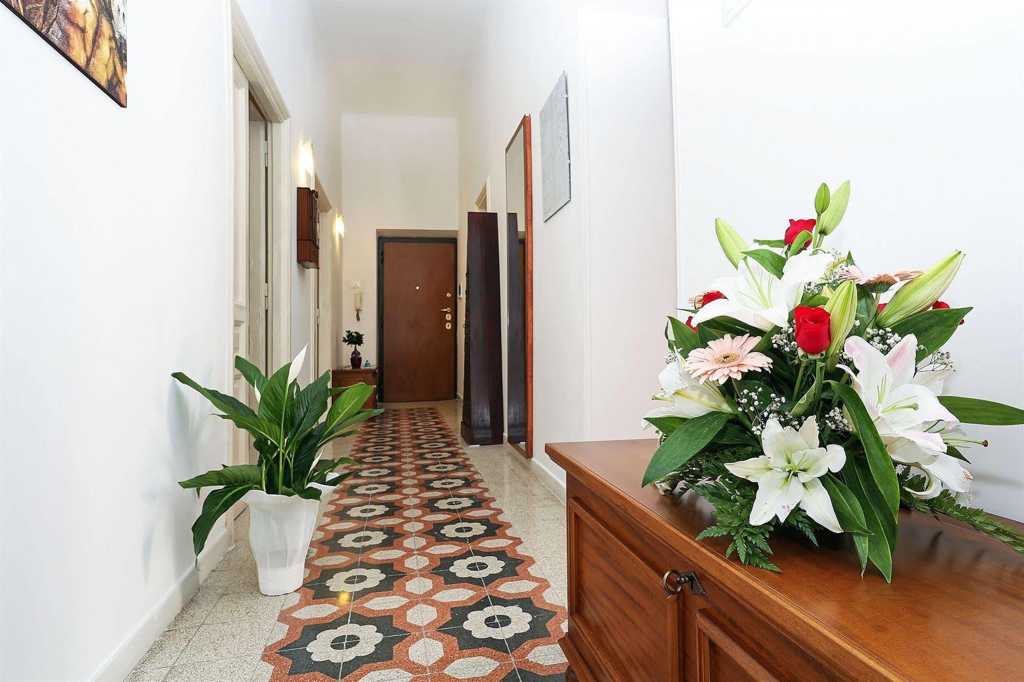Bells Of Rome Hotel Bagian luar foto
