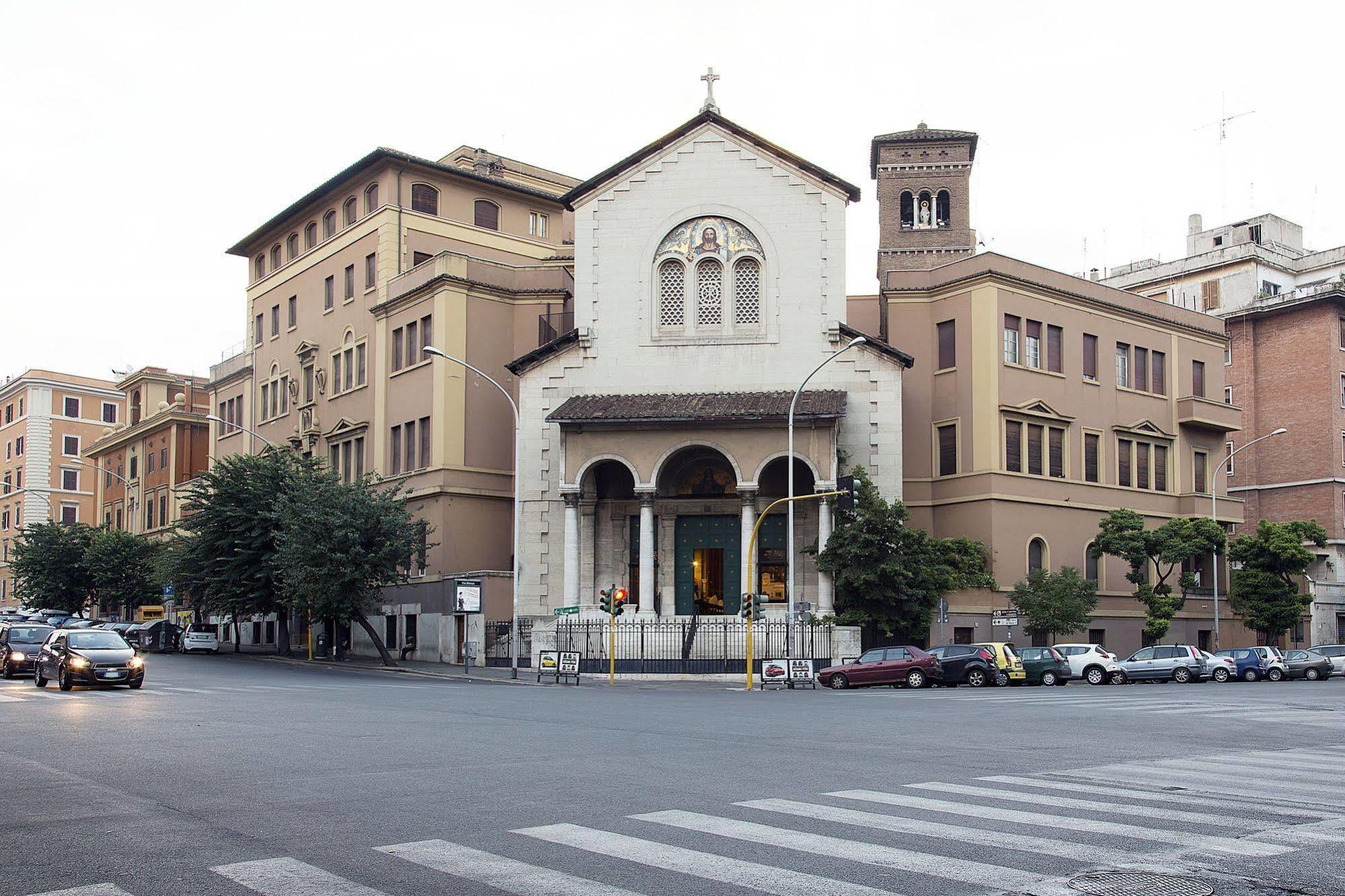 Bells Of Rome Hotel Bagian luar foto